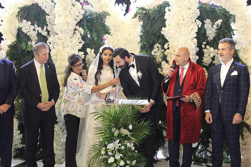 Skandallarla anılan Mustafa Bayram'ın torunun düğününde 2 milyon lira ve 4 kilo altın takıldı