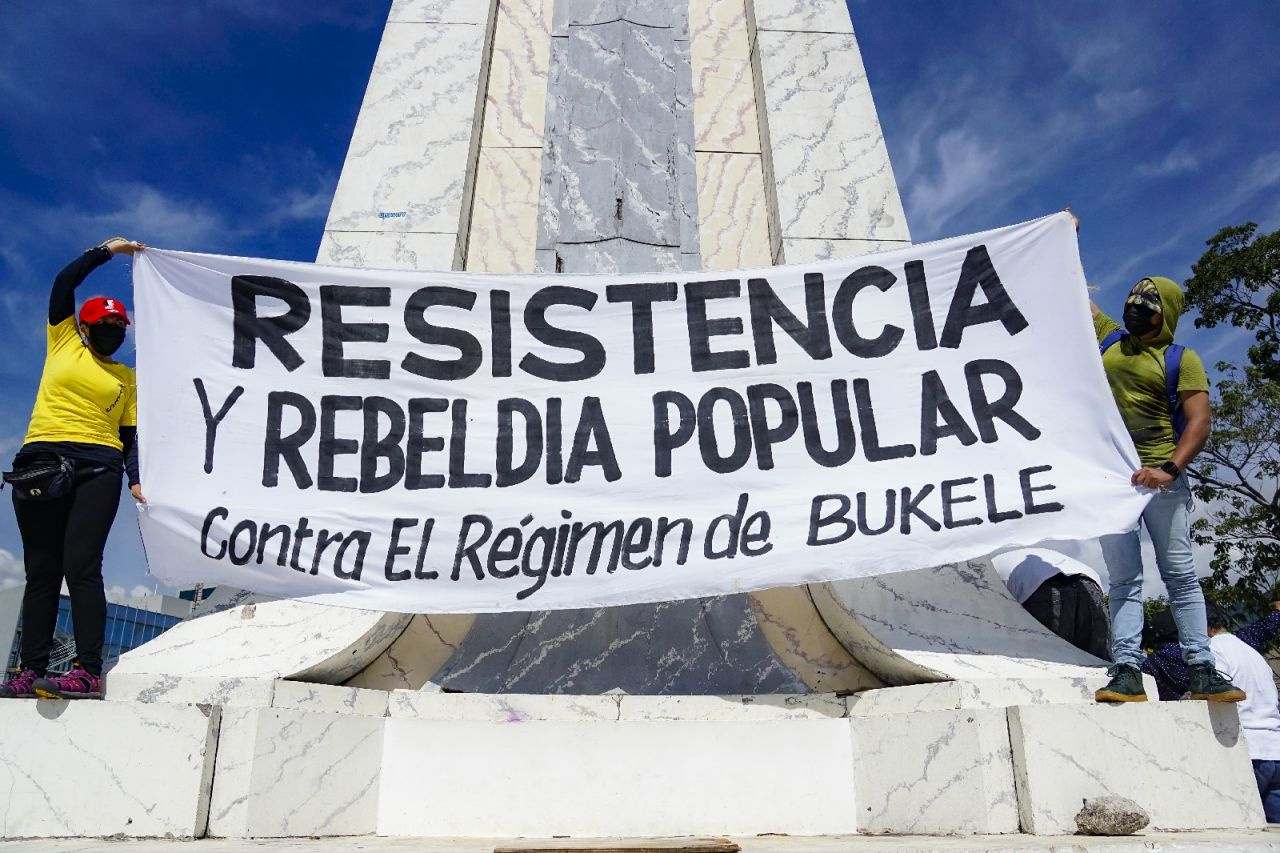 El Salvador'da Bitcoin'in yasal para birimi olarak kabul edilmesi protesto edildi