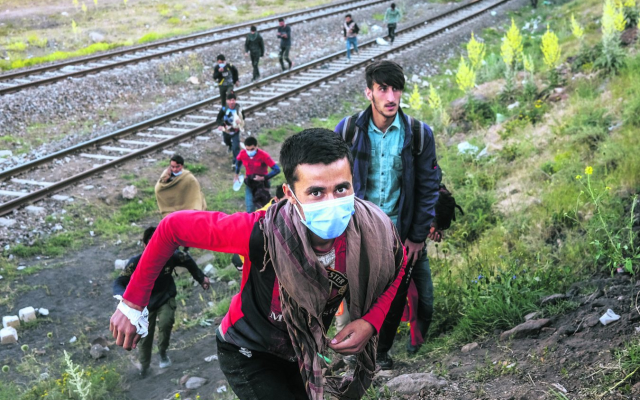 Afganistan'da sınırların kapatılmasıyla Türkiye'ye göç büyük ölçüde durdu