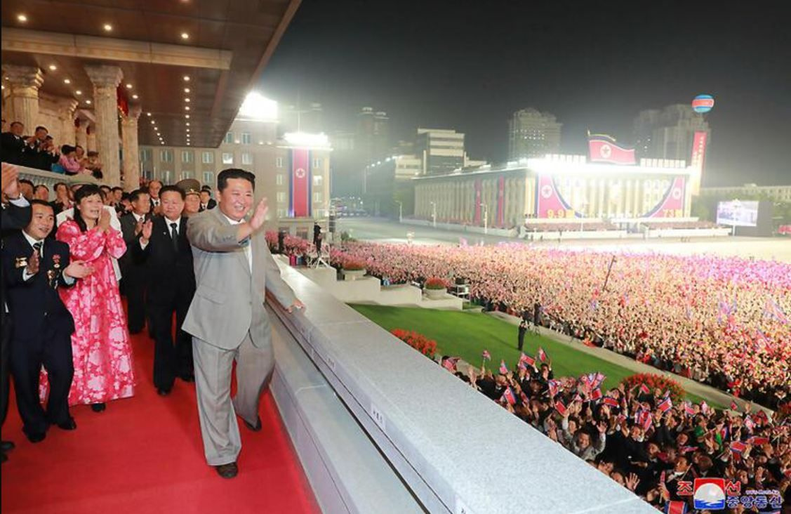 Kuzey Kore'den gelen fotoğraflar dünyayı şok etti! Kim Jong-Un son halini gören tanıyamadı: