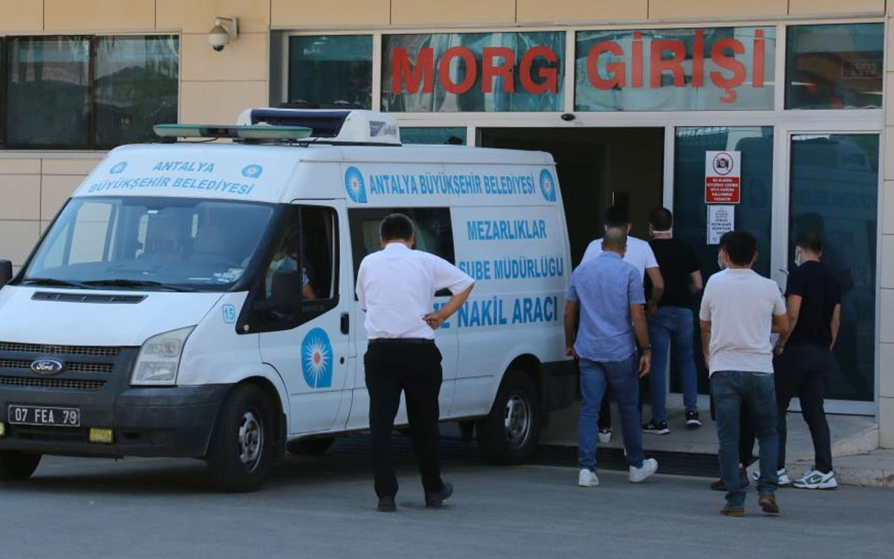 Antalya Finike'de evinin önünde silahlı saldırıda can verdi