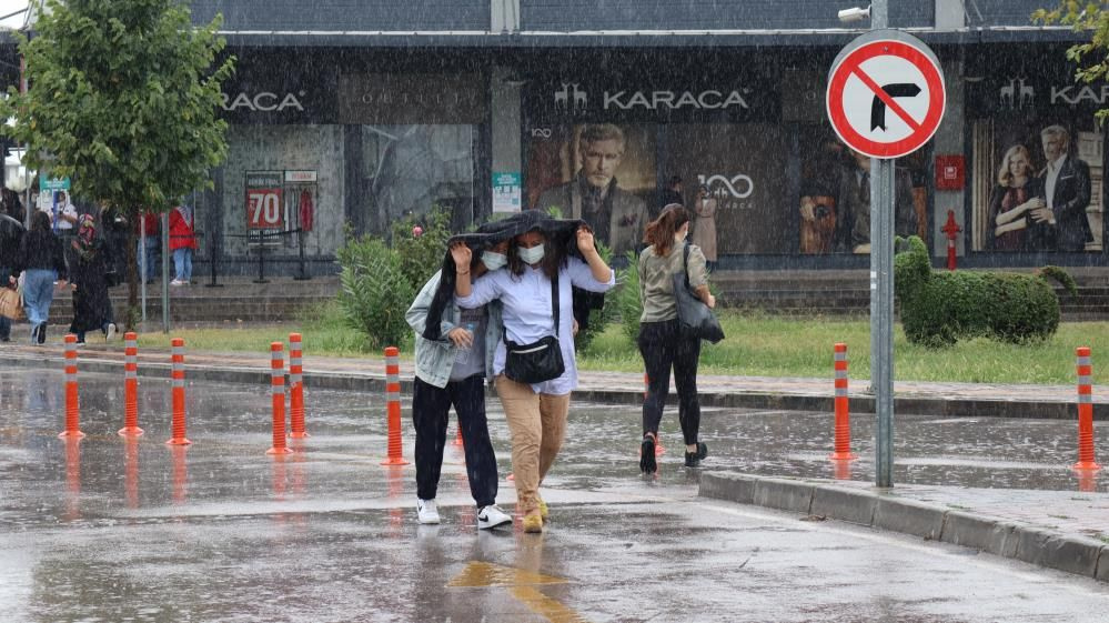 Meteoroloji 5 bölgeyi uyardı sağanak geliyor! Ankara ve istanbul'da yağış var mı?