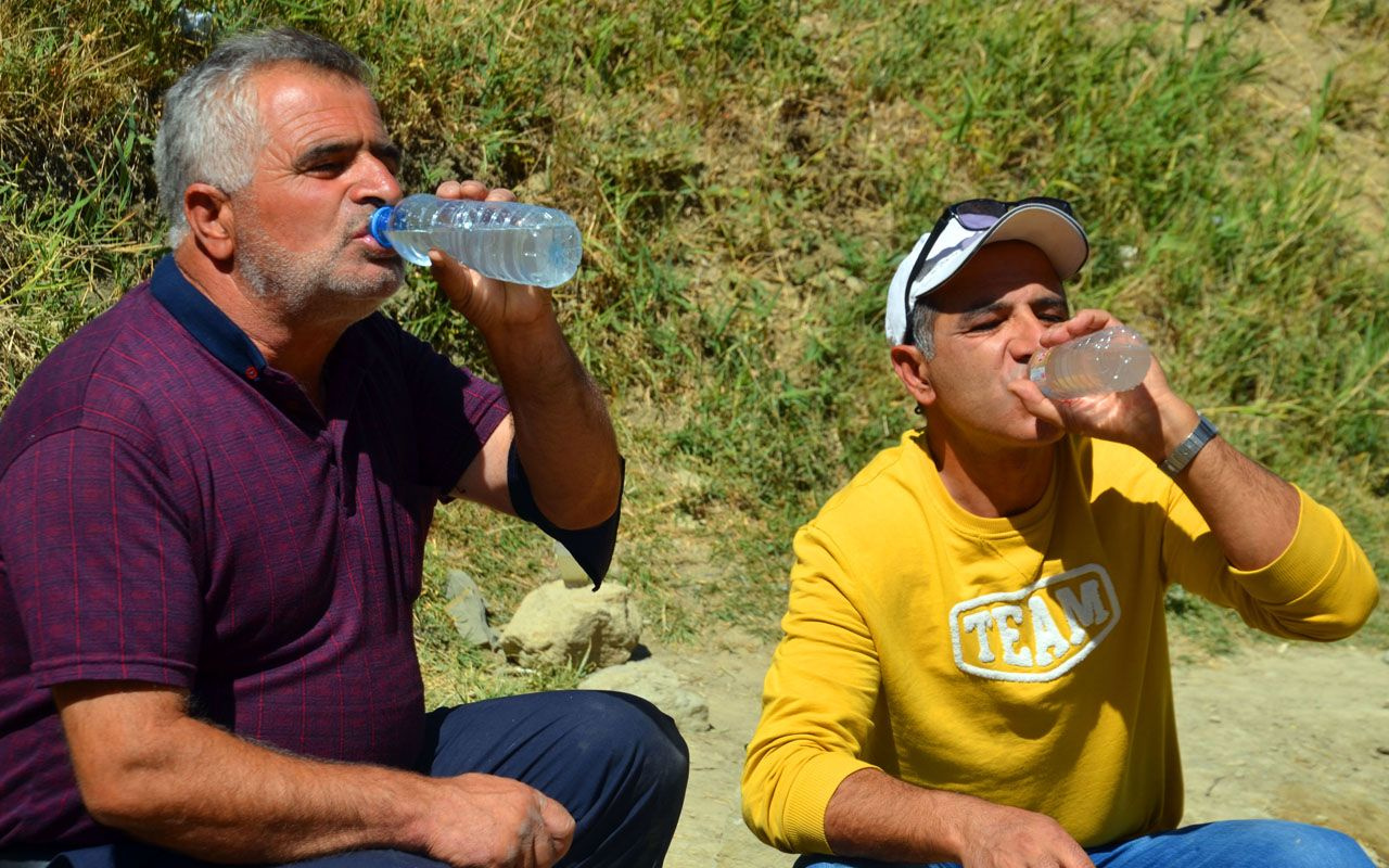 'Şifalı' dedikleri pis sudan içiyorlar! Türkiye'nin dört bir yanından Muş'a akın var
