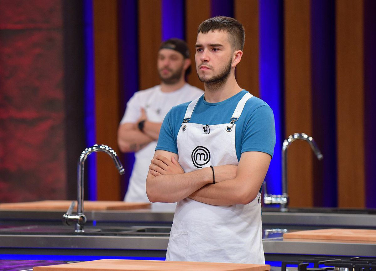 TV8 MasterChef son bölümde Mehmet Şef çileden çıktı! Tunahan'ı kovdu!