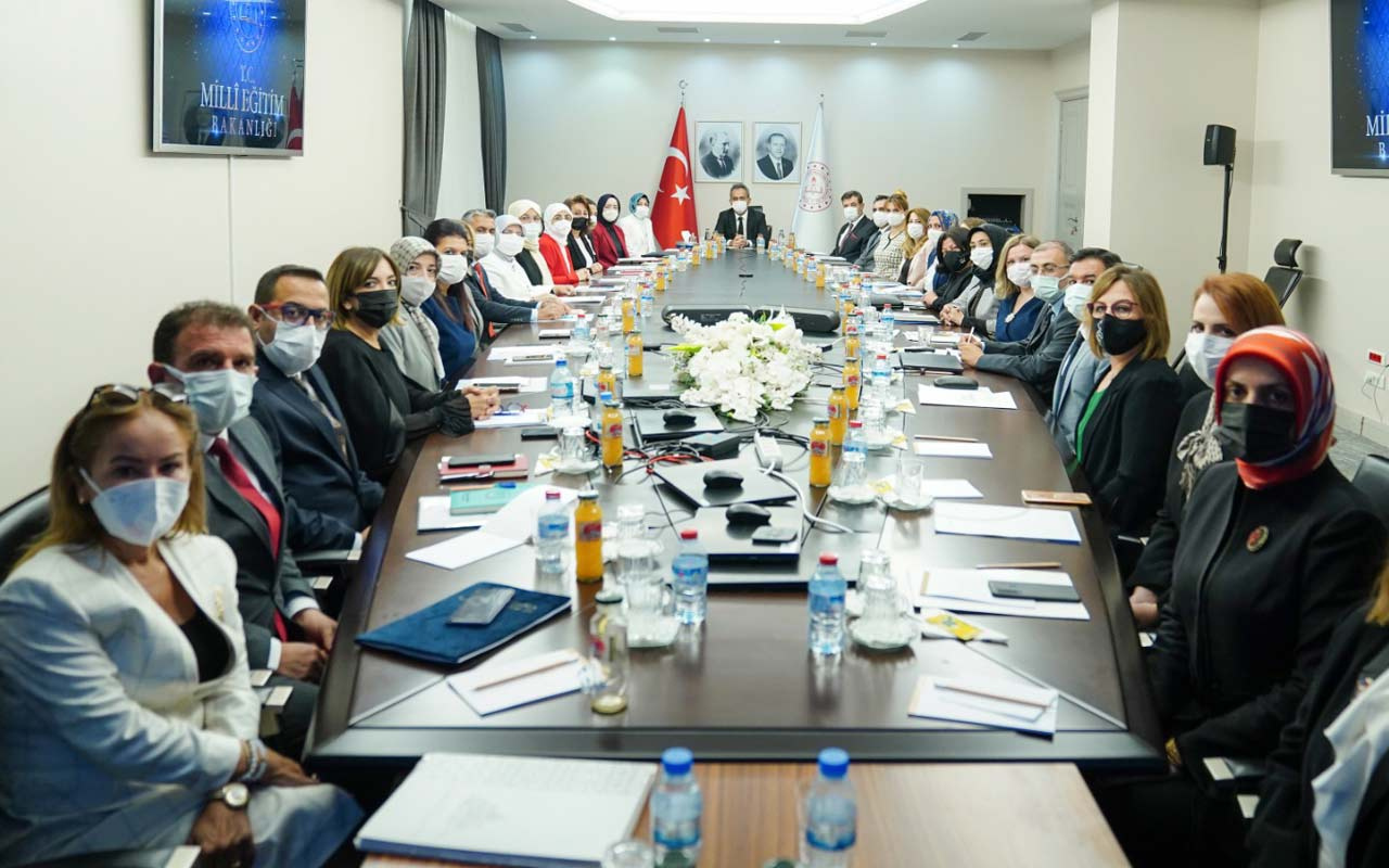 MİLLİ Eğitim Bakanı Mahmut Özer açıkladı: AR-GE merkezine dönüştürülecek