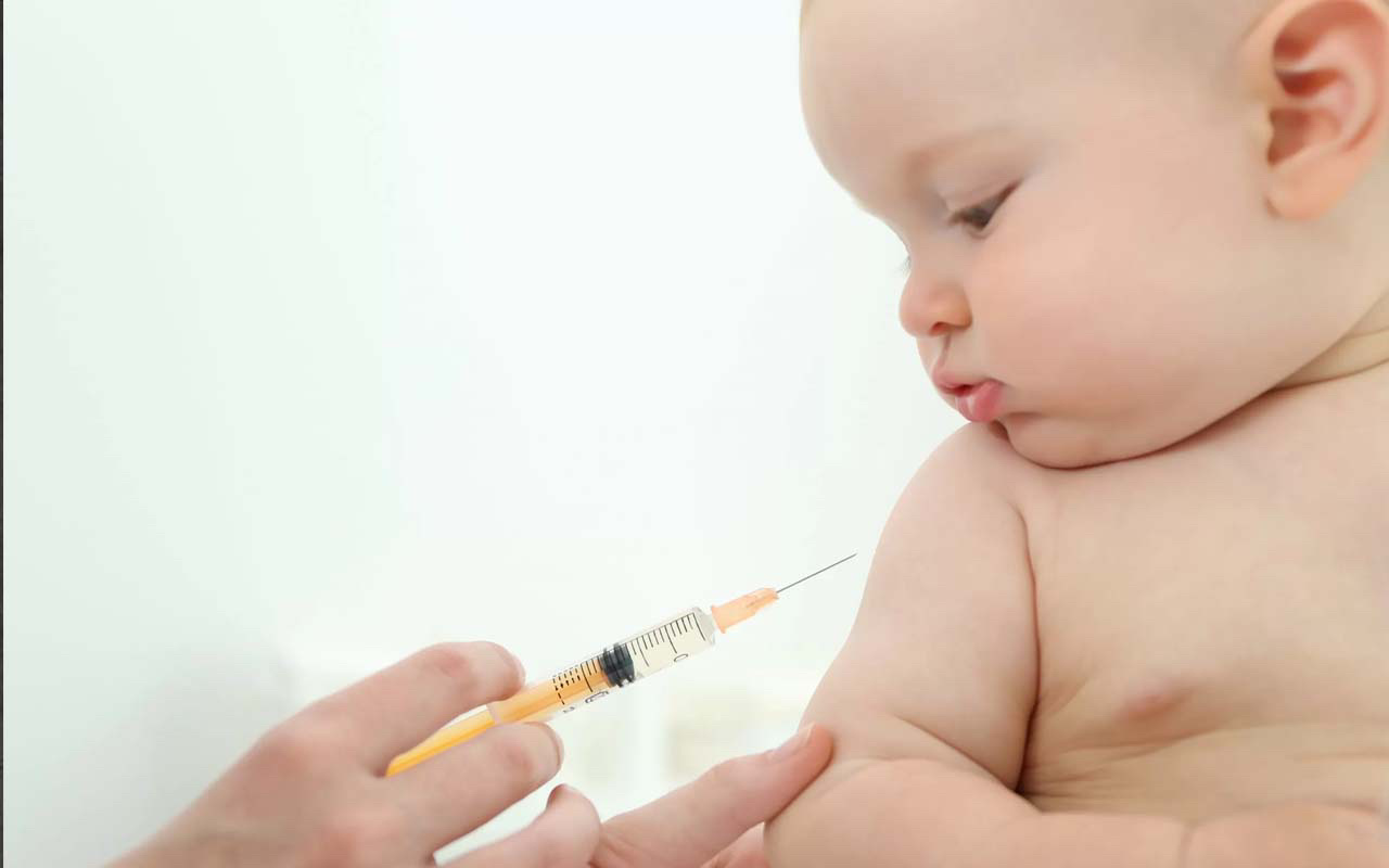Pfizer başvuruyu yaptı! Koronavirüs aşısı yaşı 6 aylık bebeklere kadar iniyor!