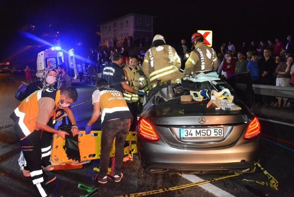 Beykoz'da lastiği patlayan otomobil kazaya neden oldu: 3 ölü, 3 yaralı