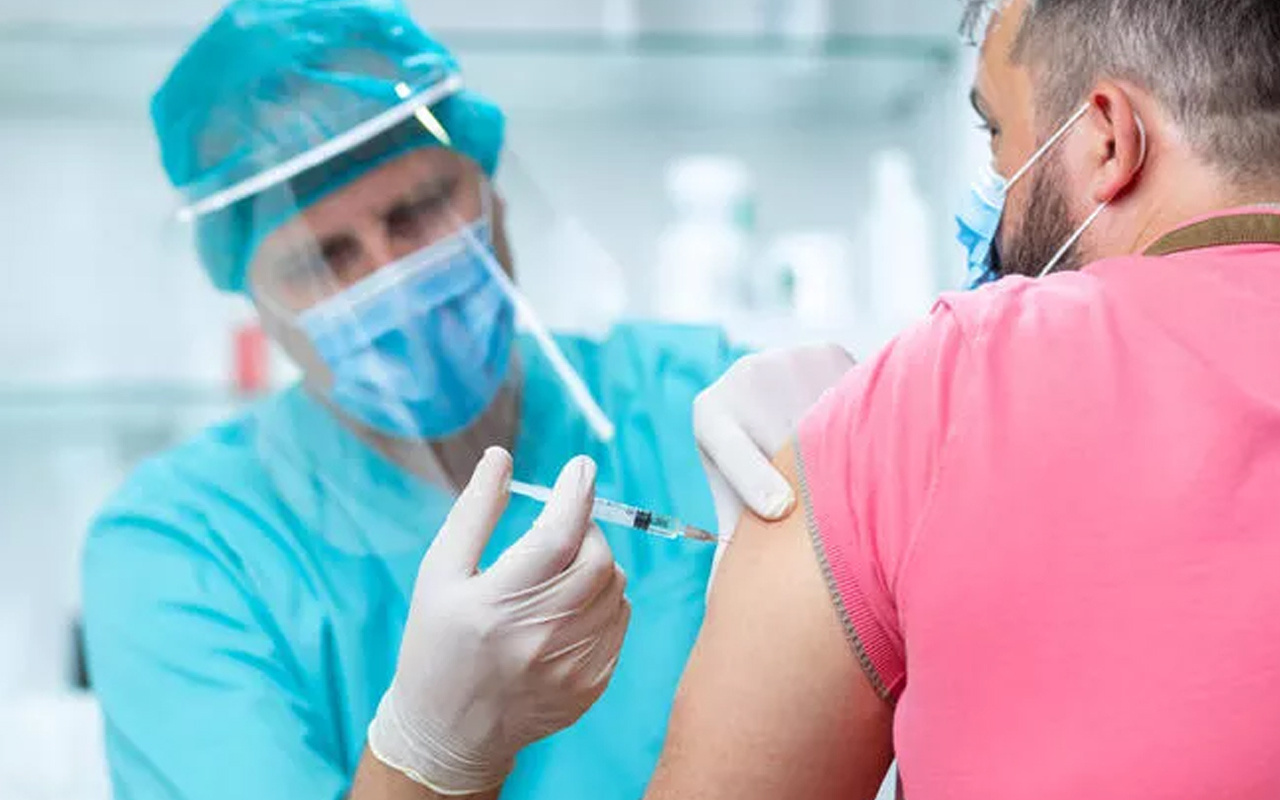 İtalya’da aşı ve sağlık kartı tüm çalışanlar için zorunlu oluyor