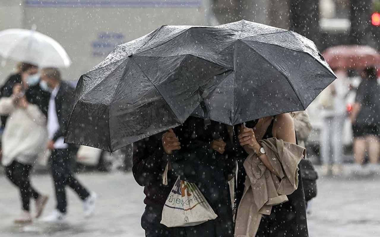 Meteoroloji il il uyardı! Çok kuvvetli yağış geliyor: Bu saatlere dikkat İstanbul Ankara Eskişehir...