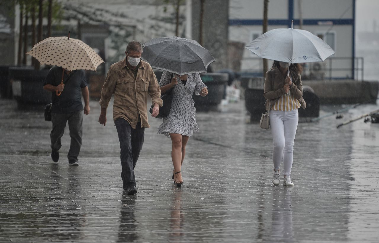 Anormal geçecek! Şiddetli şekilde geliyor Meteoroloji saat verdi: İstanbul Ankara İzmir