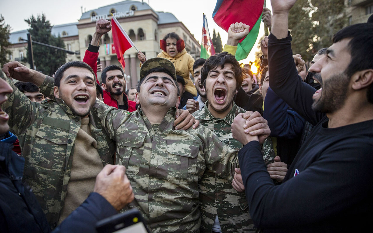 Azerbaycan'ın 30 yıllık hasreti 44 günde sona erdi zaferin üzerinden 1 yıl geçti