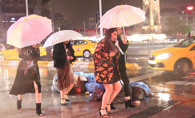 Peş peşe uyarılar! Meteoroloji'den sağanak yağış ve fırtına uyarısı