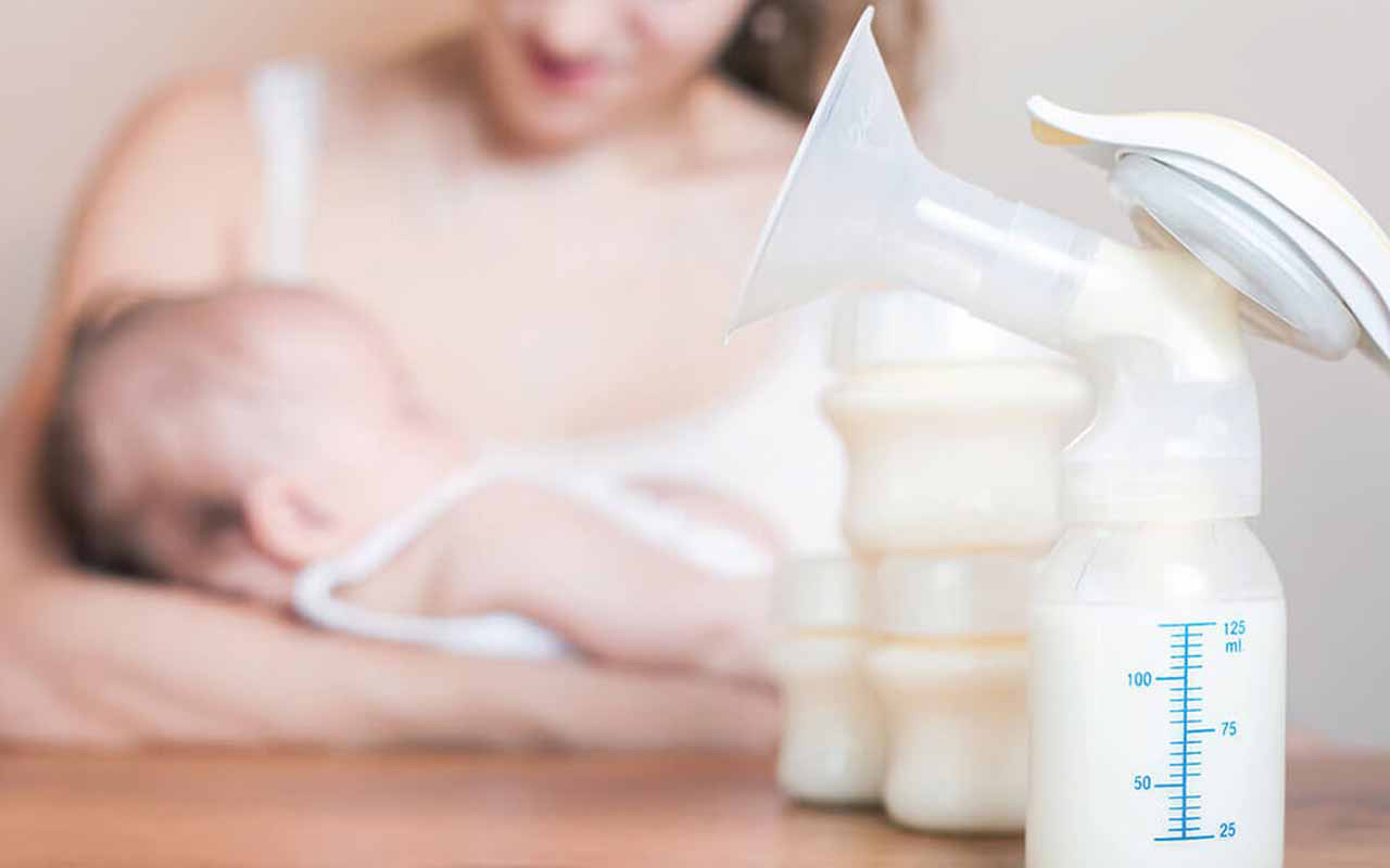 Bebeklerin ilk aşısı anne sütünde! Uzmanlardan emzirenlere uyarı