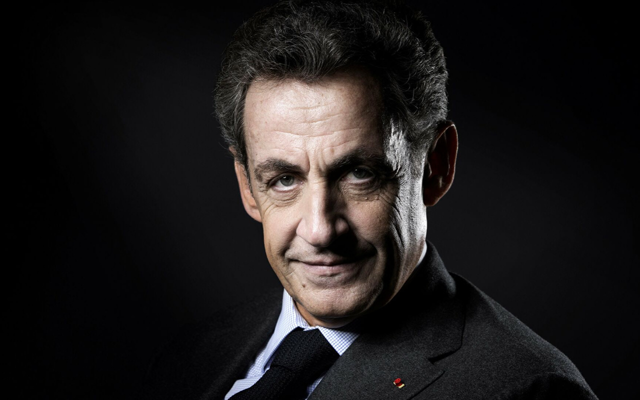 Eski Fransa Cumhurbaşkanı Sarkozy hakkında 7 yıl hapis cezası istendi