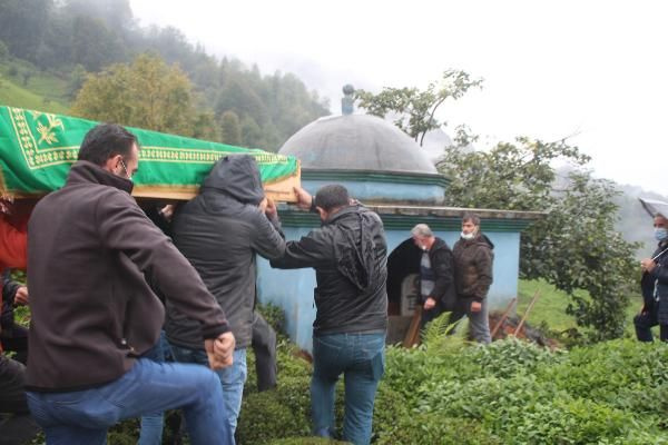 "Kimse uğraşmayacak" demişti! Rize'de emekli inşaat ustası 32 yıl önce yaptığı mezara defnedildi