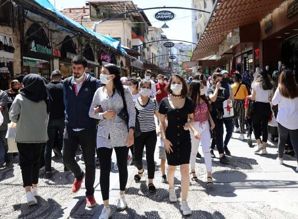 Yoğun bakımların yüzde 70'i dolu! Gaziantep'te vakaların yüzde 80'i, 15 ile 45 yaş aralığında