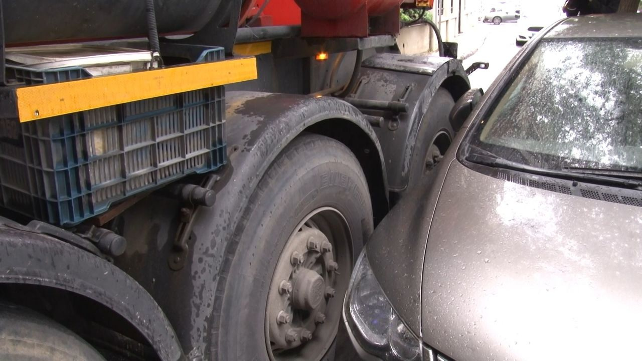 Kadıköy'de beton mikseri sürücüsü kaza yaptı aracından indi sonrası inanılmaz