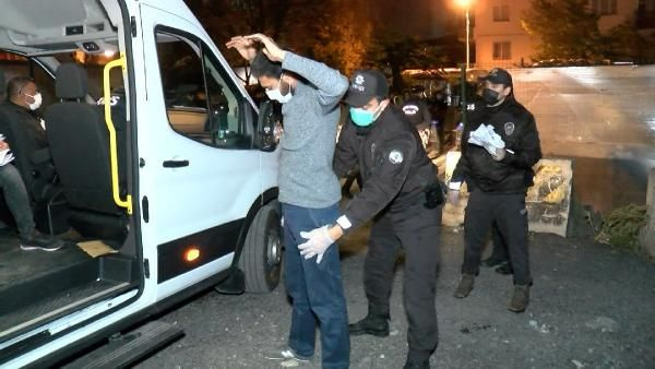 Ataşehir'de ülkeye kaçak yollarla girdiği belirlenen kağıt toplayıcılarına eş zamanlı operasyon