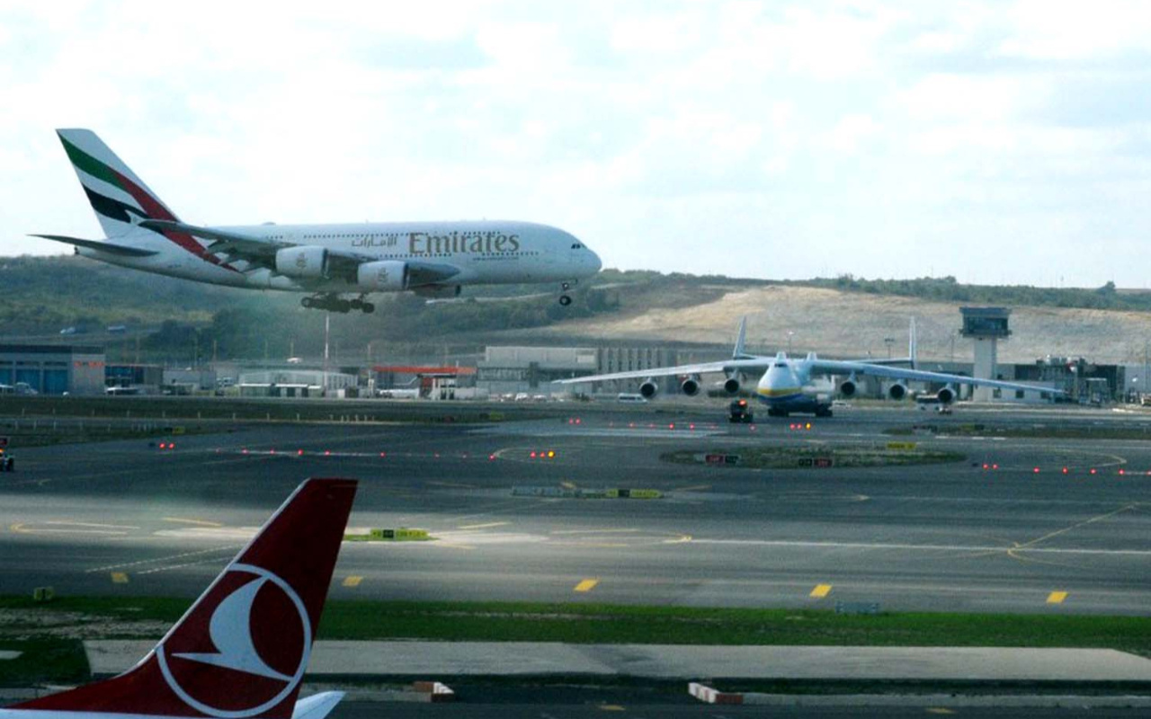 Dev uçak kalp krizi geçiren yolcu için İstanbul'a acil iniş yaptı