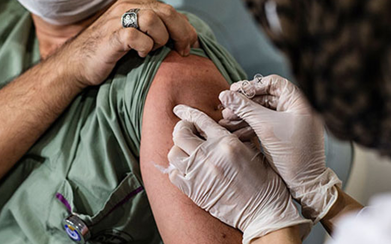 İtalya'da aşı yaptırmayanlara sıkı tedbirler getirildi! 6 Aralık'ta yürürlüğe girecek
