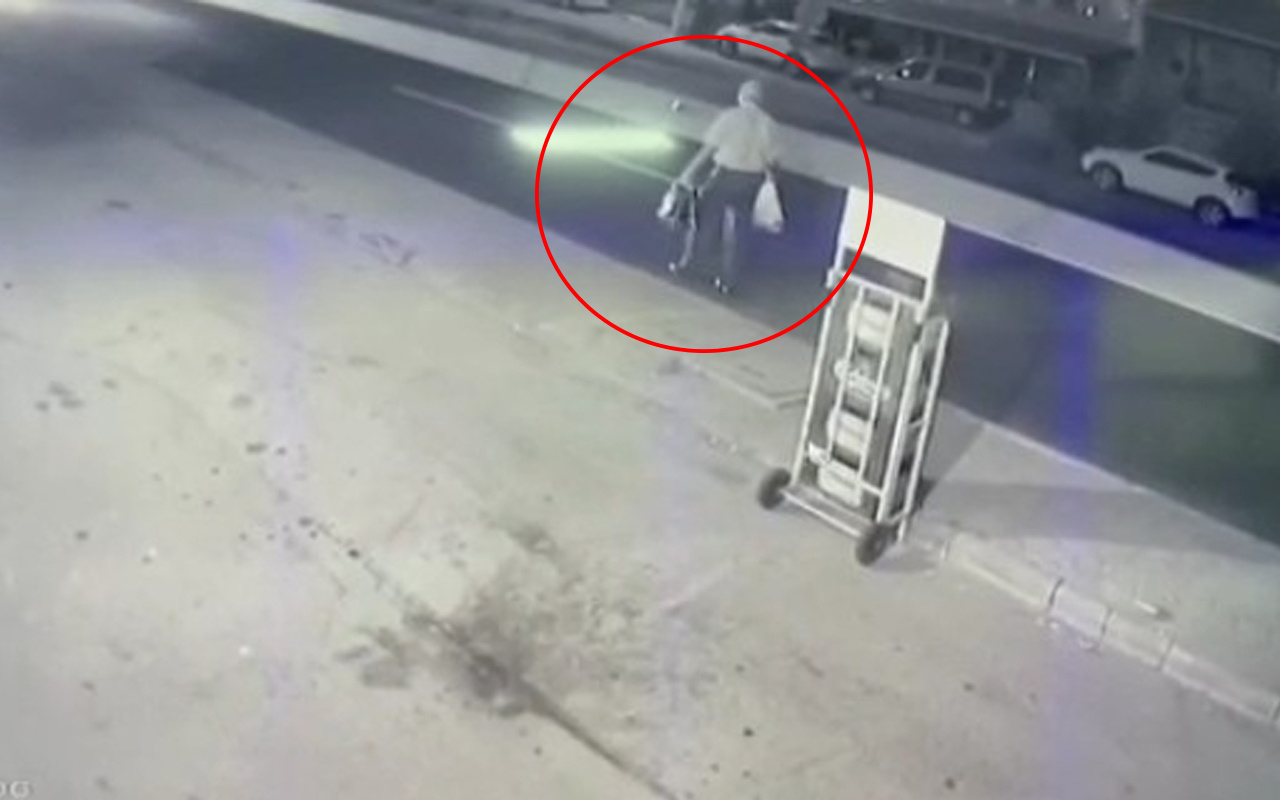 İzmir'de feci kaza! Görme engelli adam metrelerce havaya fırladı
