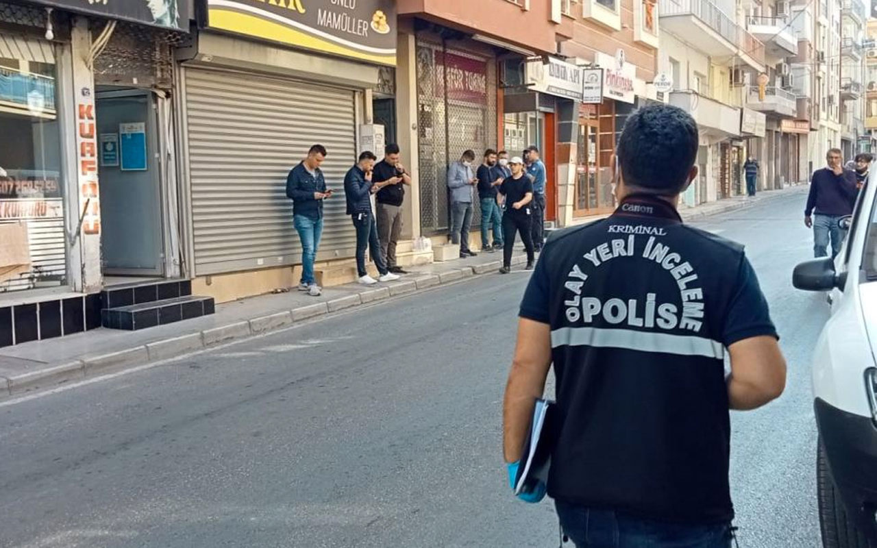 İzmir'de komşuların ihbarıyla çığlıkların yükseldiği eve giren polis korkunç manzarayla karşılaştı