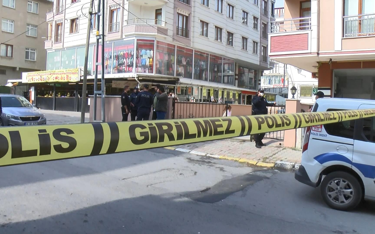İstanbul Beylikdüzü'nde kıskançlık krizine giren koca eşini öldürüp başında bekledi