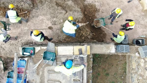 İstanbul tarihi Haydarpaşa garından sığınak, toplu mezarlar, anıt mezar çıktı