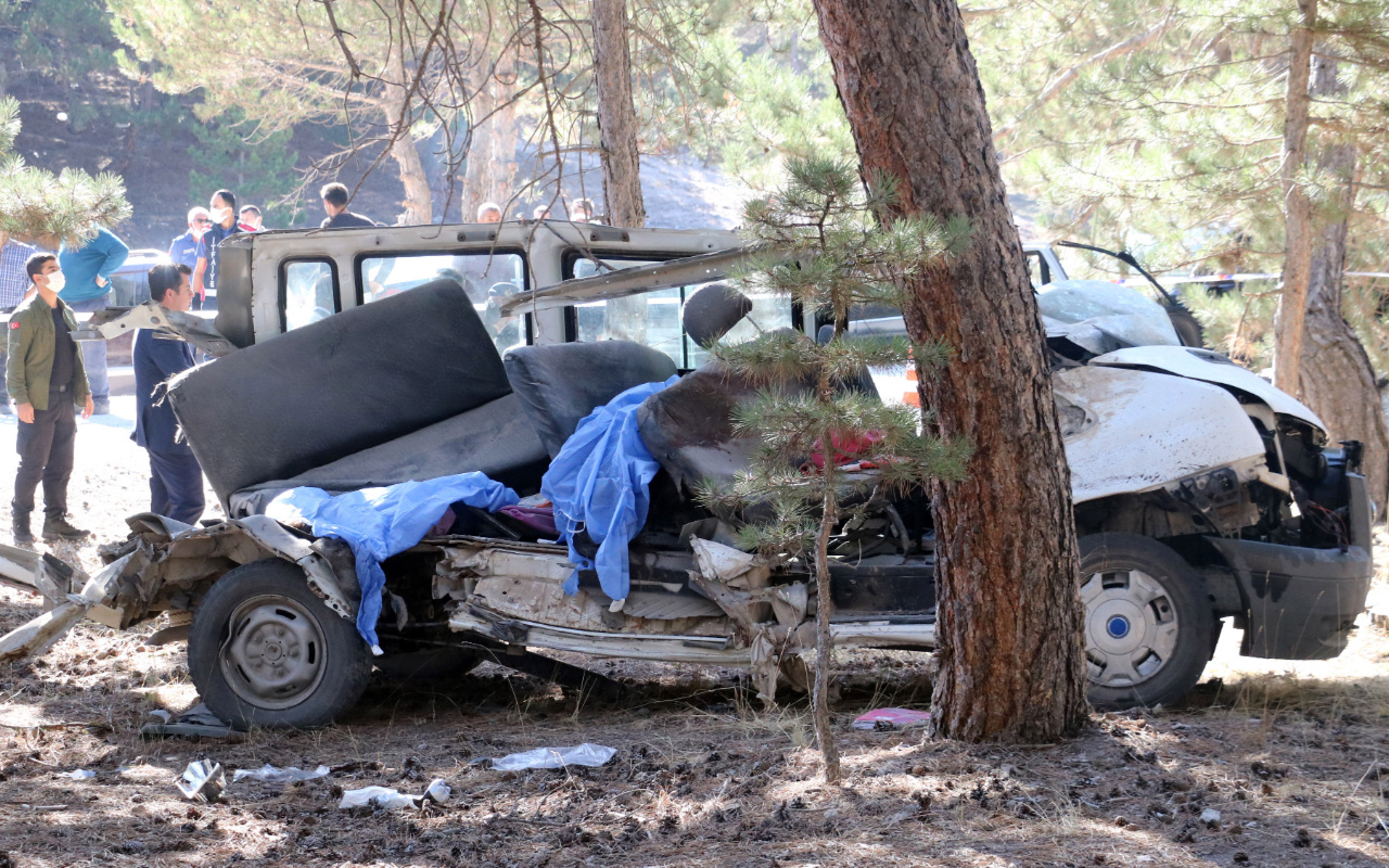 Afyon'daki 5 öğrencinin öldüğü feci kazada korkunç iddia! iple bağlamışlar