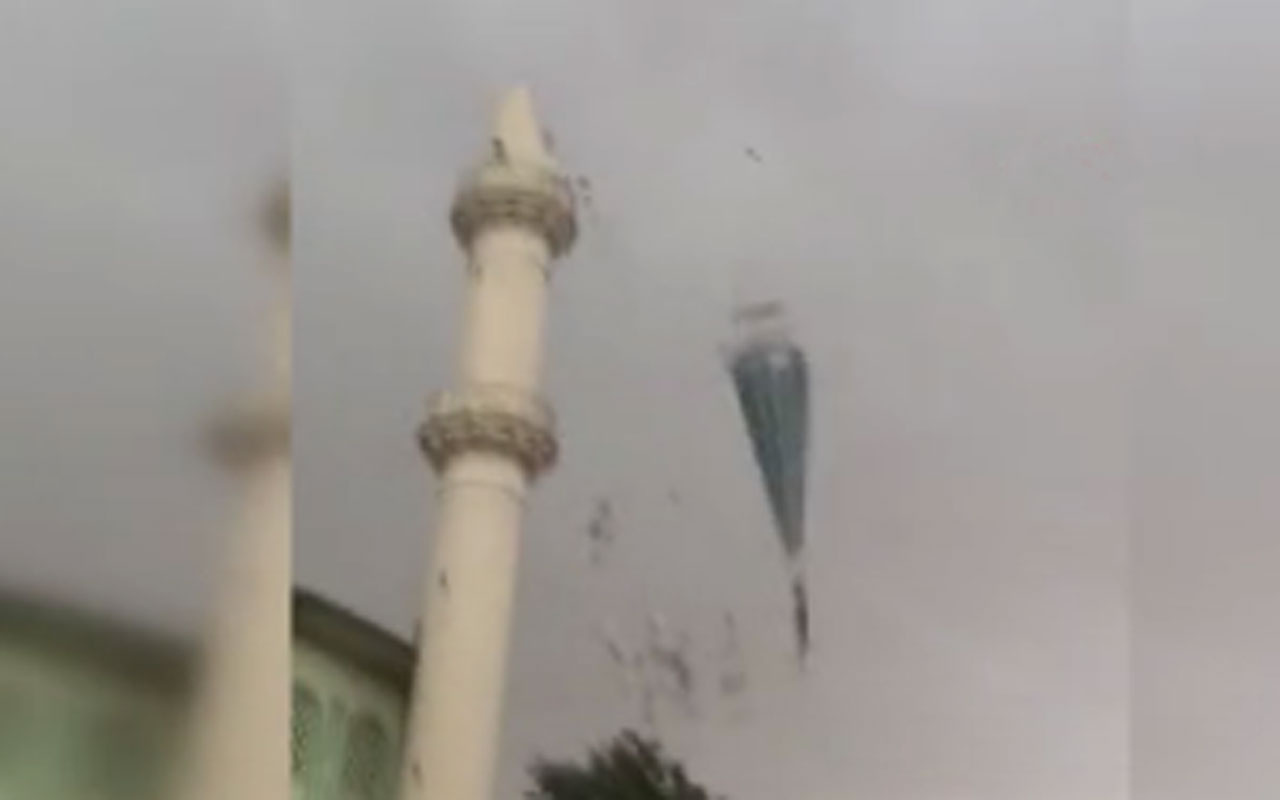 Nazilli'de fırtına minareyi böyle yıktı insanlar kaçacak yer aradı