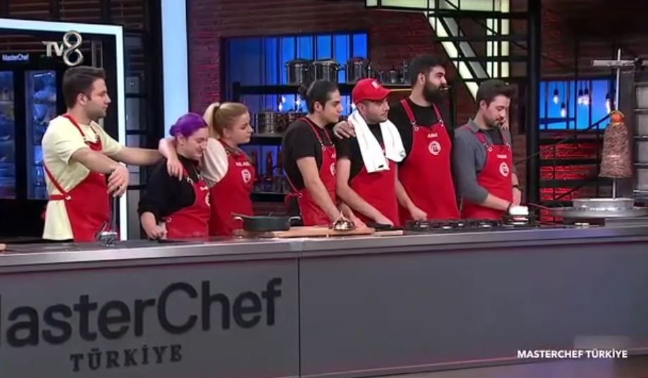 TV8 MasterChef'te bir ilk: Kırmızı takım Mavi takım'ı dönerde 5-0 yendi!