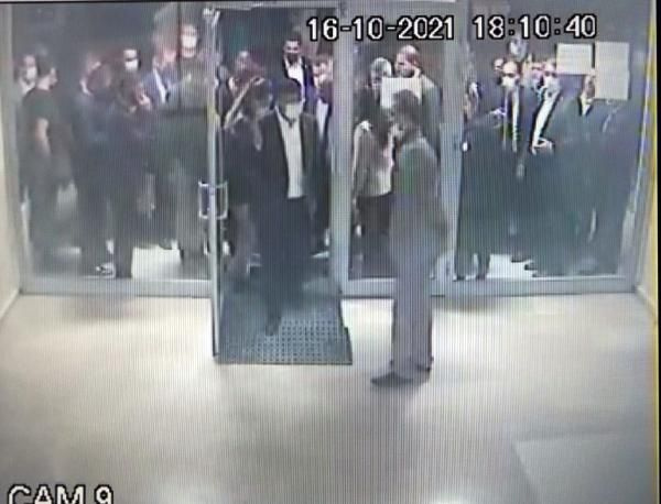 Ahmet Davutoğlu'nun bindiği asansör yere çakıldı! Kaza sonrası görüntüler çıktı