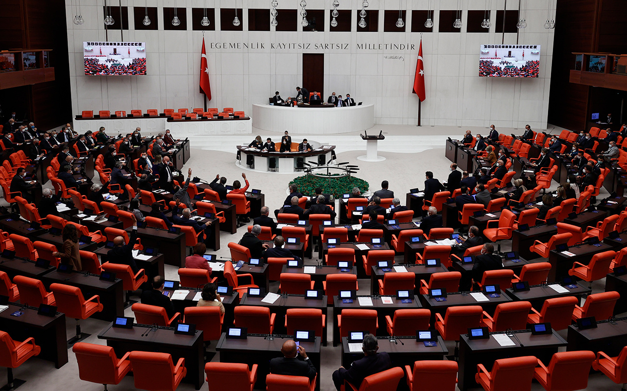 Türk askerinin Mali ve Orta Afrika Cumhuriyeti'ndeki görev süresi uzatıldı