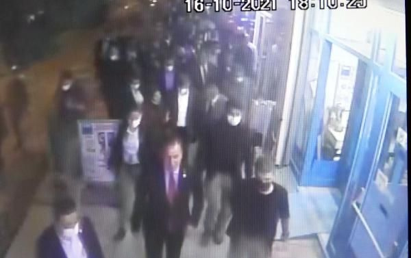 Ahmet Davutoğlu'nun bindiği asansör yere çakıldı! Kaza sonrası görüntüler çıktı