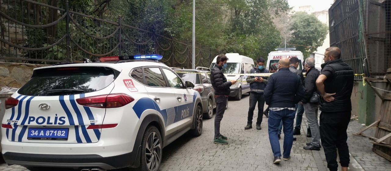 İstanbul’da araç içerisinde şüpheli ölüm! Kalbinden vurulmuş halde bulundu