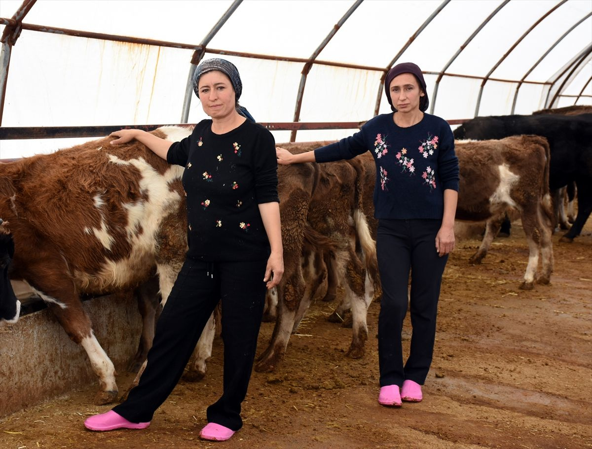 Üniversite mezunu kız kardeşler devletten hibe alıp başladı! Baba mesleğinde zirve