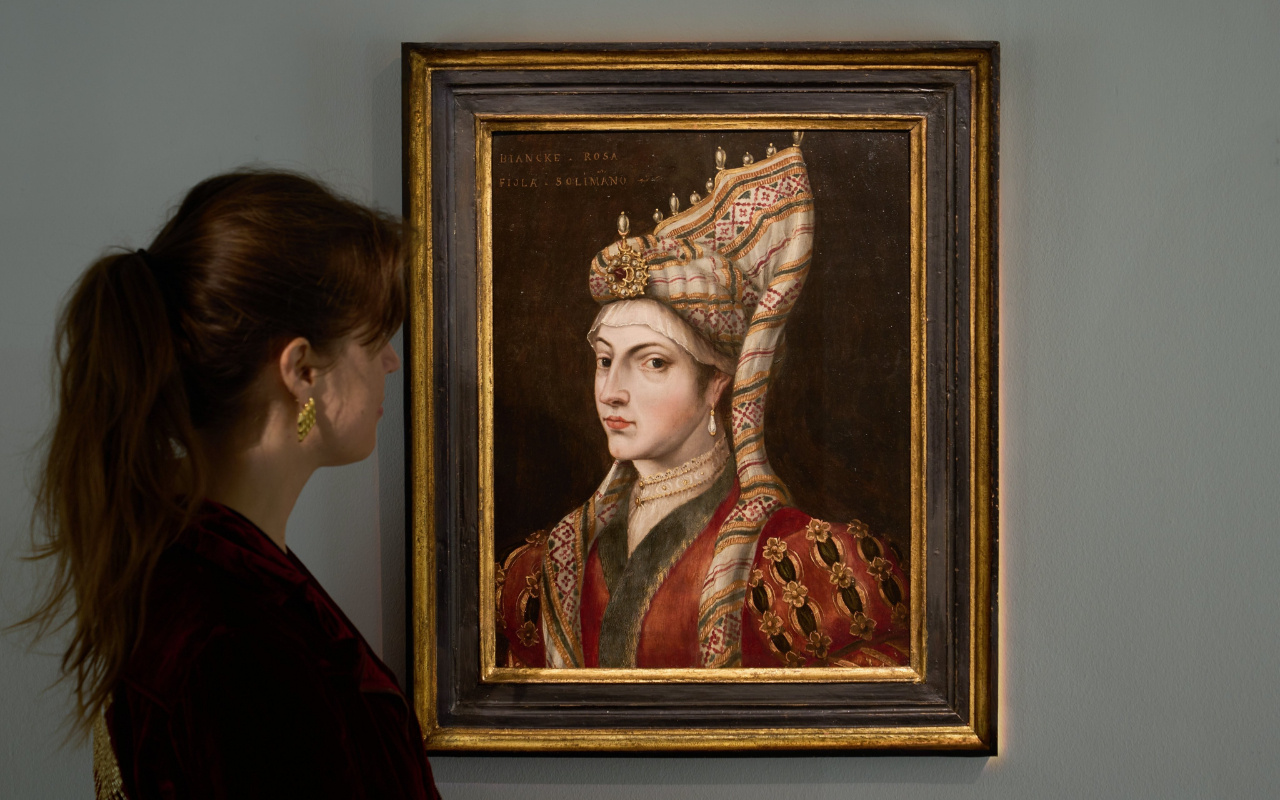 Hürrem Sultan Portresi dudak uçuklatan fiyata alıcı buldu