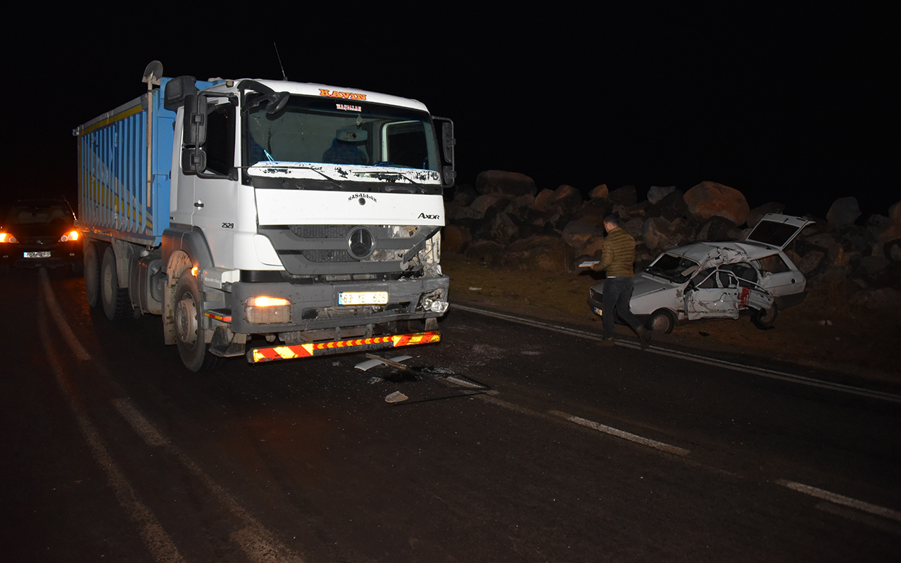 Şanlıurfa'da trafik kazasında 1 kişi öldü 5 kişi ağır yaralandı