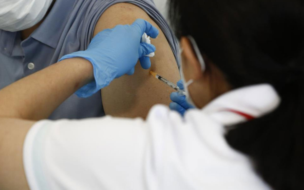 Korona aşısı yüksek riskli gruplara yapılabilir