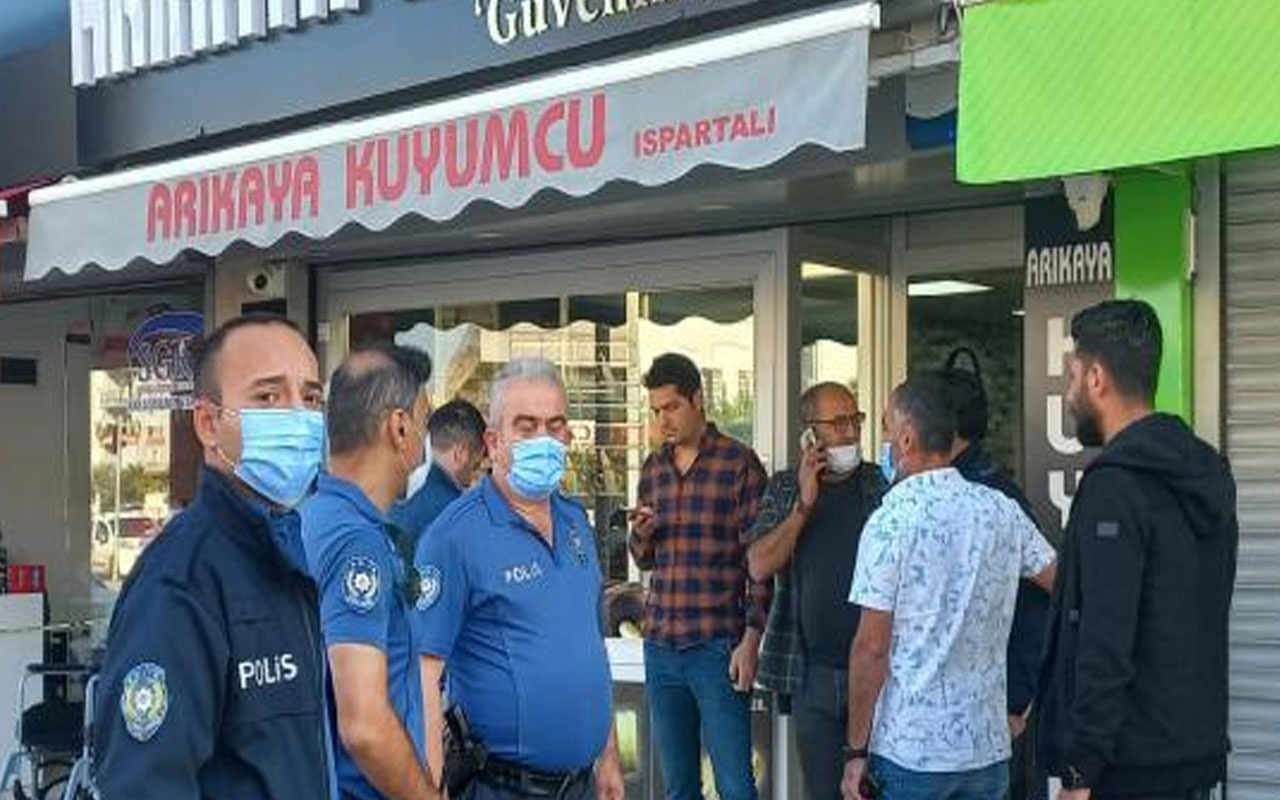 Antalya'da kuyumcuda dehşet! Çalışanı öldürüp 2 kilo altınla kaçtı