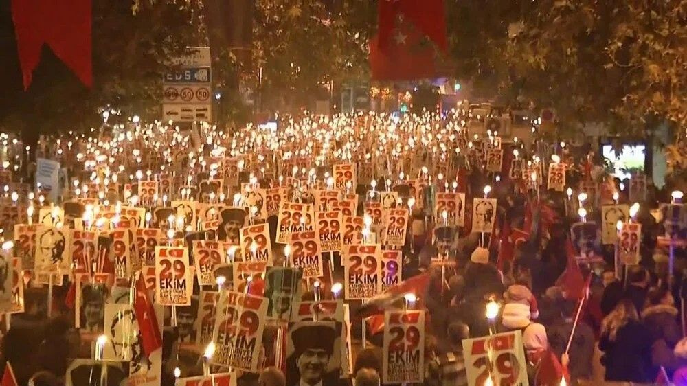 Tüm yurtta 29 Ekim Cumhuriyet Bayramı coşkusu