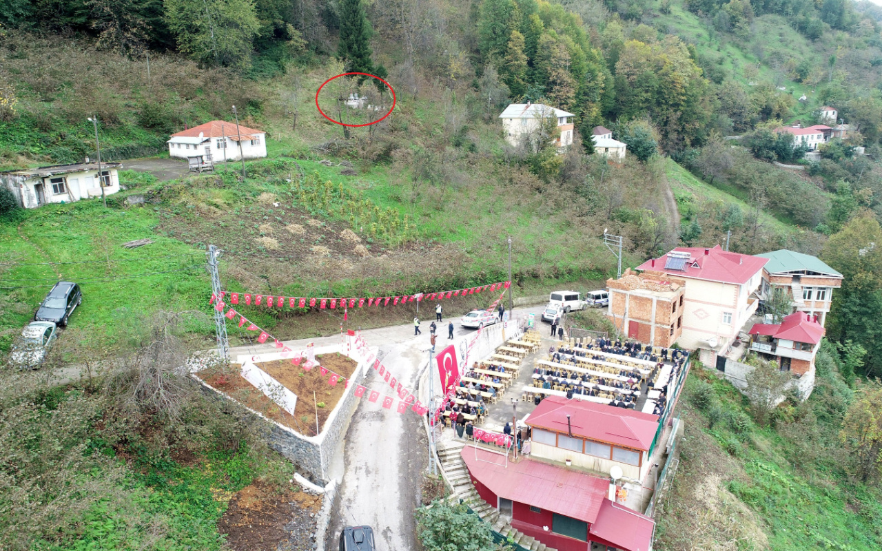 Trabzon'da görünmeyen şehit mezarı için 100 metre yakınına anıt dikildi