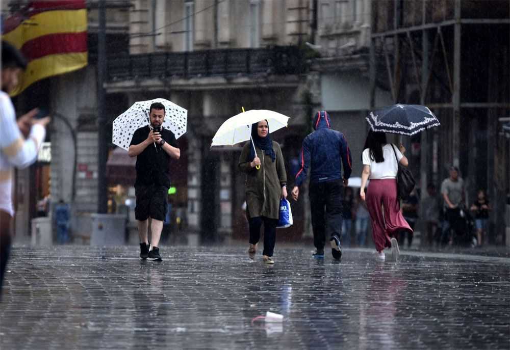 Meteoroloji'den 10 il için kuvvetli yağış uyarısı! Burada yaşayanlar dikkat!