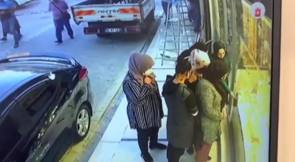 Fatih'te Suriye uyruklu kadının altınları çalındı! Etrafını sarmışlar!