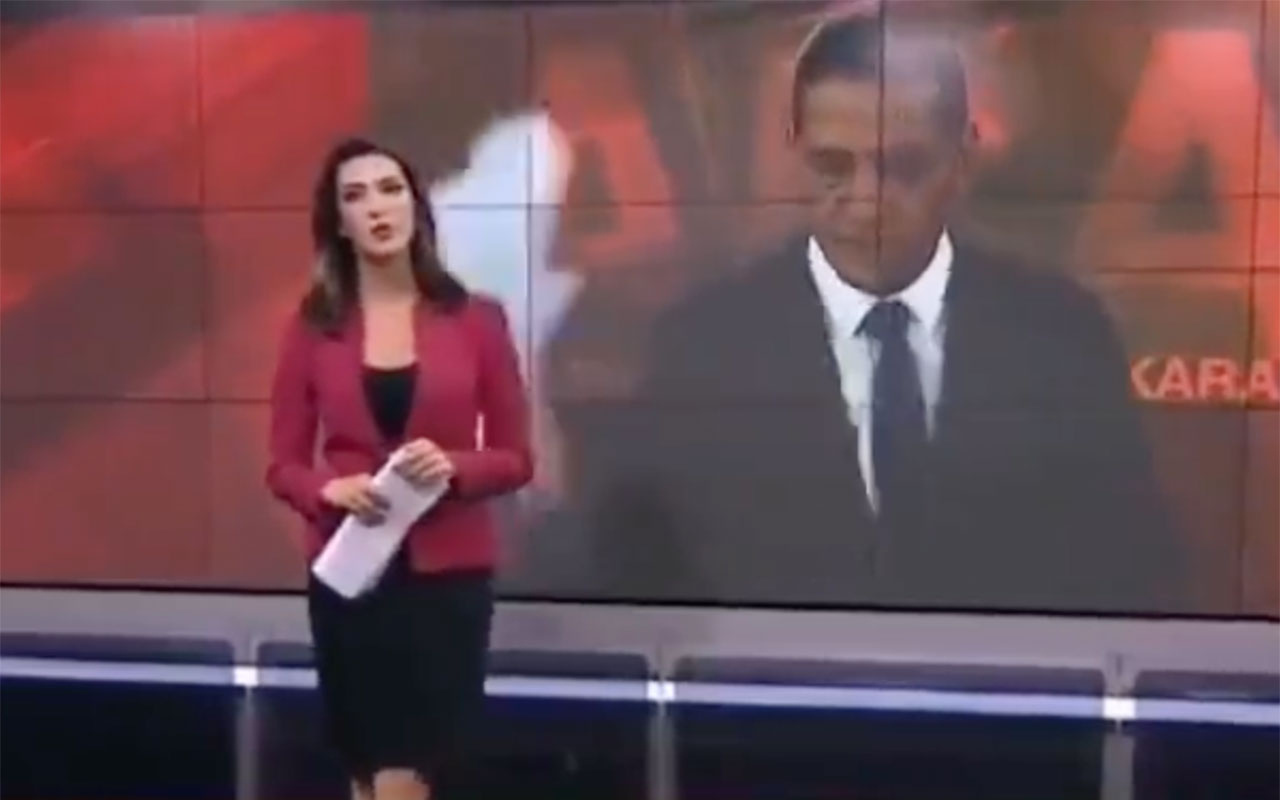 CNN Türk muhabiri, canlı yayında sinirlenip elindeki kağıtları yere fırlattı!