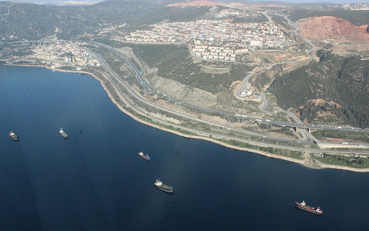 Kocaeli'de denizi kirleten 478 gemiye 51 milyon TL ceza