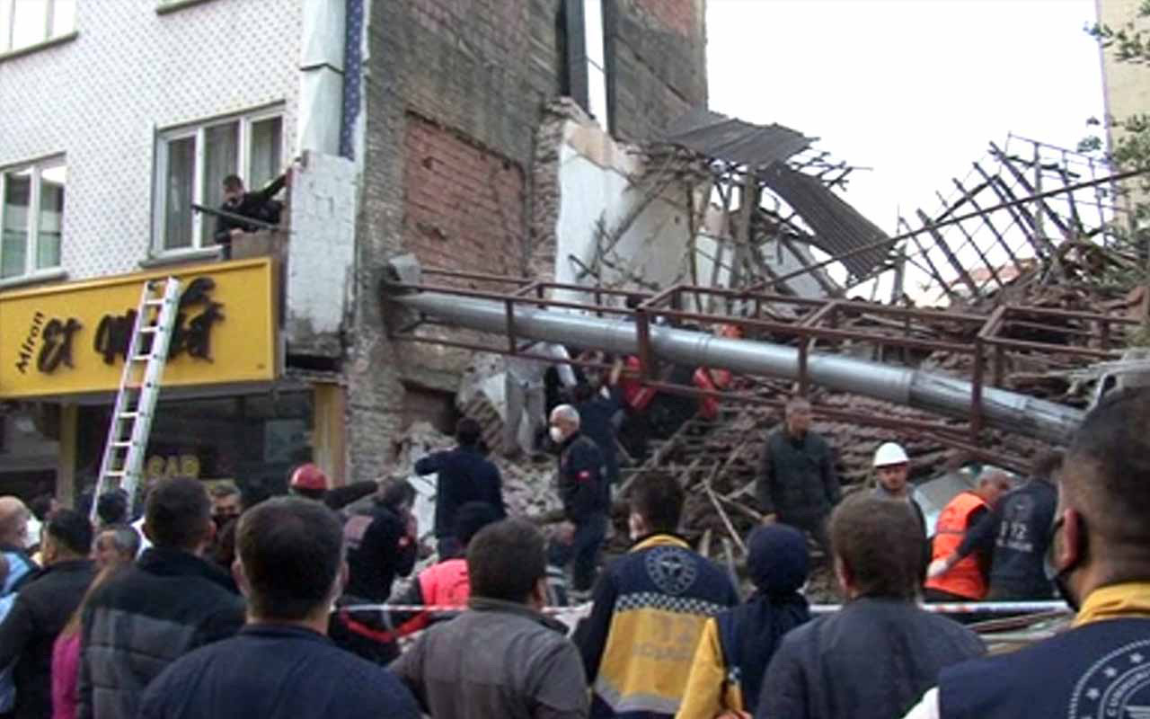 Malatya'da  bina çöktü