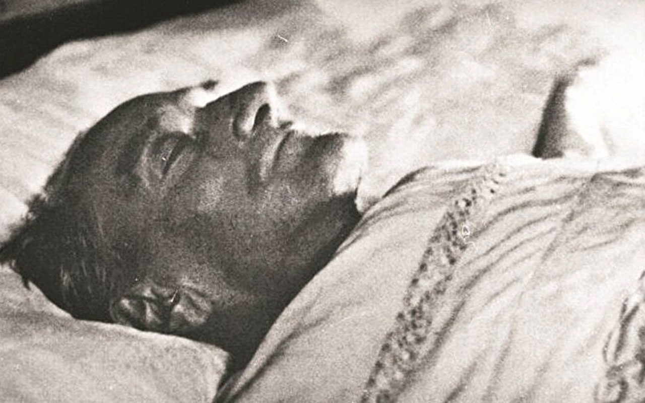 Atatürk’ün ağzına en son 8 Kasım akşamı bir kalıp buz konmuş işte son 40 günde yediği yemekler