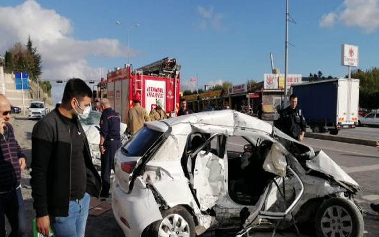 Tuzla'da trafik ışıklarında feci kaza! 1 kişi öldü 4 yaralı var
