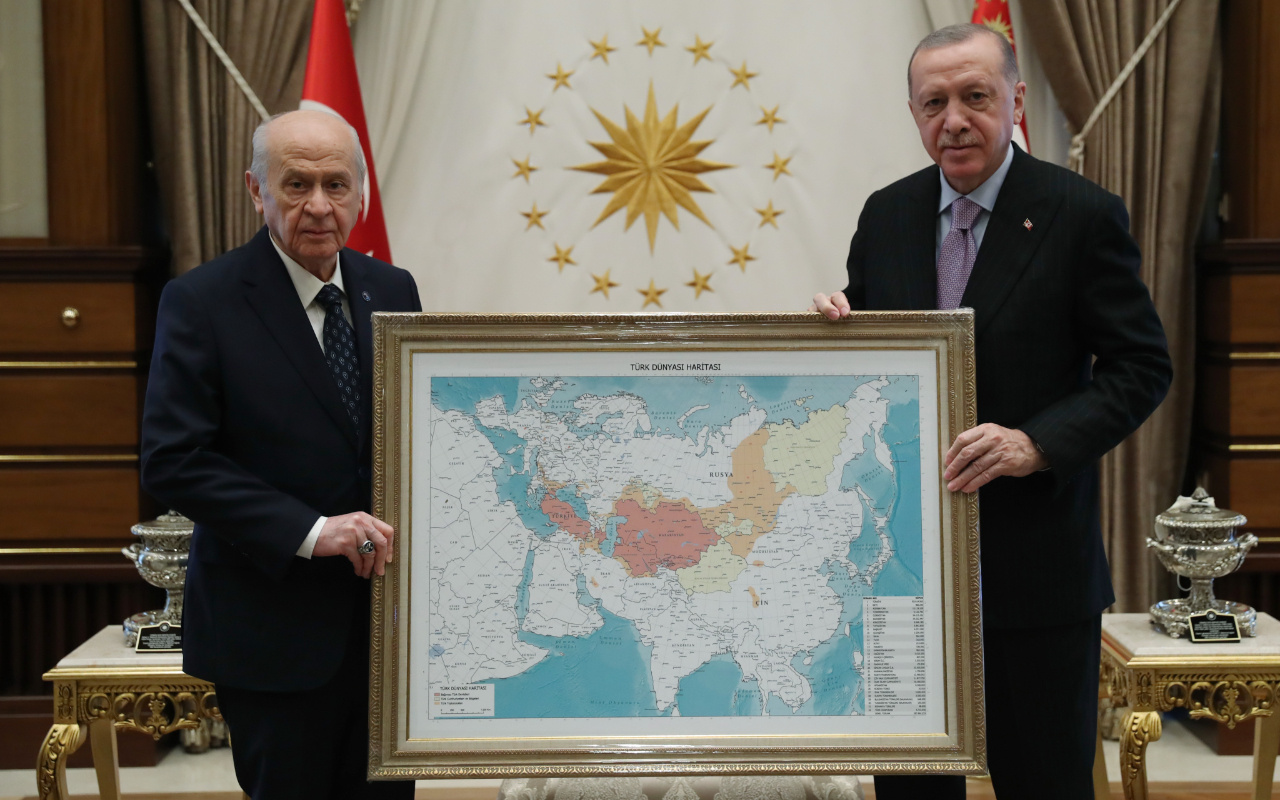Erdoğan ve Bahçeli'nin haritalı pozu Yunan'ın zoruna gitti